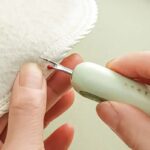 2-in-1 Ergonomic Automatic Needle Threader and Seam Ripper Tool ( 1 Piece ) - Image 6