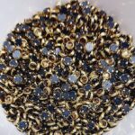 Traditional Gold-Plated Kundan Stones – Faceted Glass Crystals in Brass Metal Settings for Aari Embroidery, Bridal Lehengas, and Jewelry Making(Round) (Pack of 50g) - Image 3