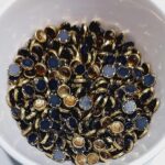 Traditional Gold-Plated Kundan Stones – Faceted Glass Crystals in Brass Metal Settings for Aari Embroidery, Bridal Lehengas, and Jewelry Making(Round) (Pack of 50g)