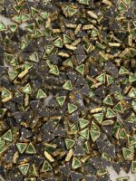 Triangle Shaped Kundan Stones in Gold-Finished Settings (4x4x4)(50g) - Image 4